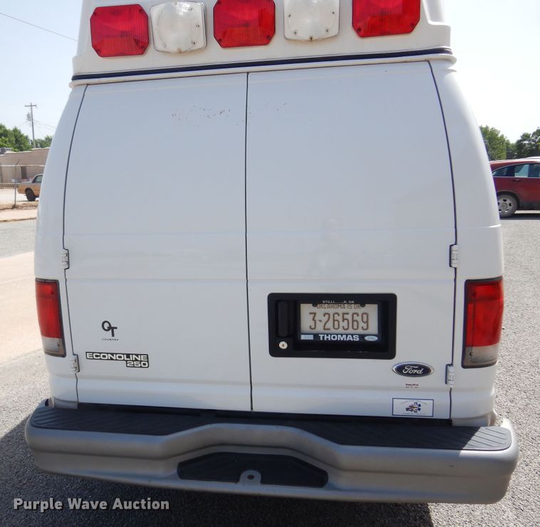 image for item DN0401 1998 Ford E250  ambulance