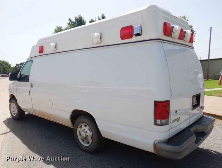 image for item DN0401 1998 Ford E250  ambulance
