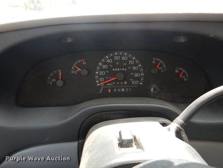 image for item DN0401 1998 Ford E250  ambulance