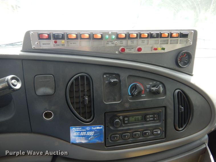 image for item DN0401 1998 Ford E250  ambulance