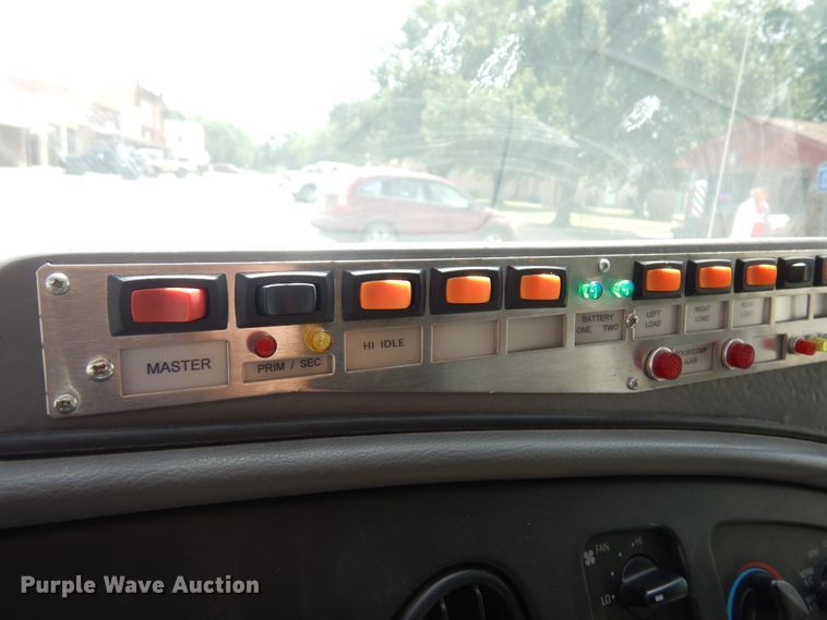 image for item DN0401 1998 Ford E250  ambulance