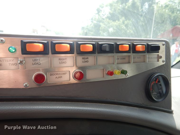 image for item DN0401 1998 Ford E250  ambulance