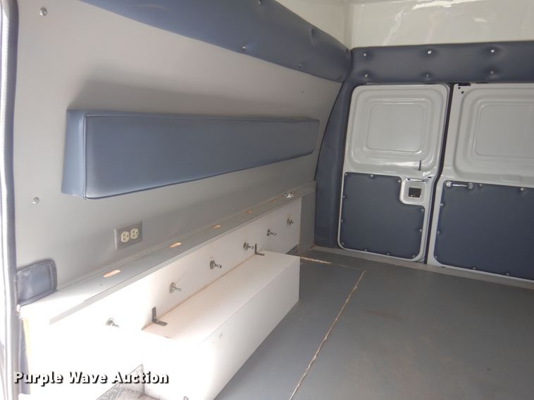 image for item DN0401 1998 Ford E250  ambulance