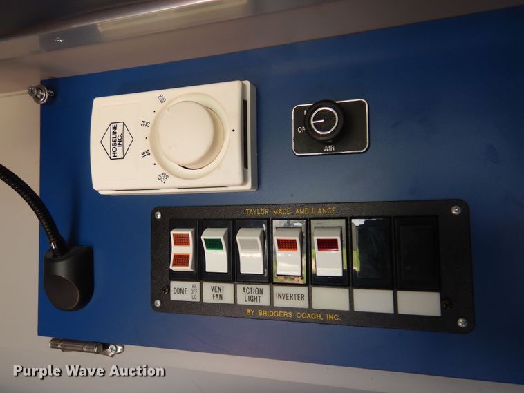 image for item DN0401 1998 Ford E250  ambulance