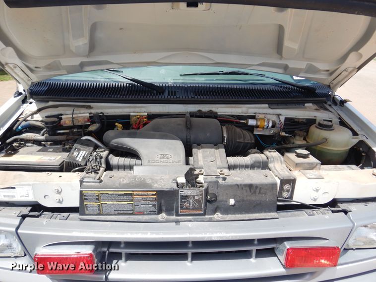 image for item DN0401 1998 Ford E250  ambulance