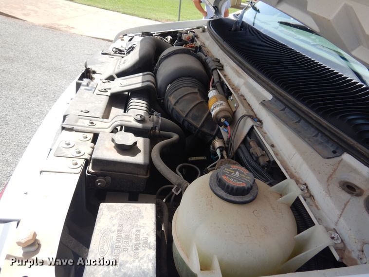 image for item DN0401 1998 Ford E250  ambulance