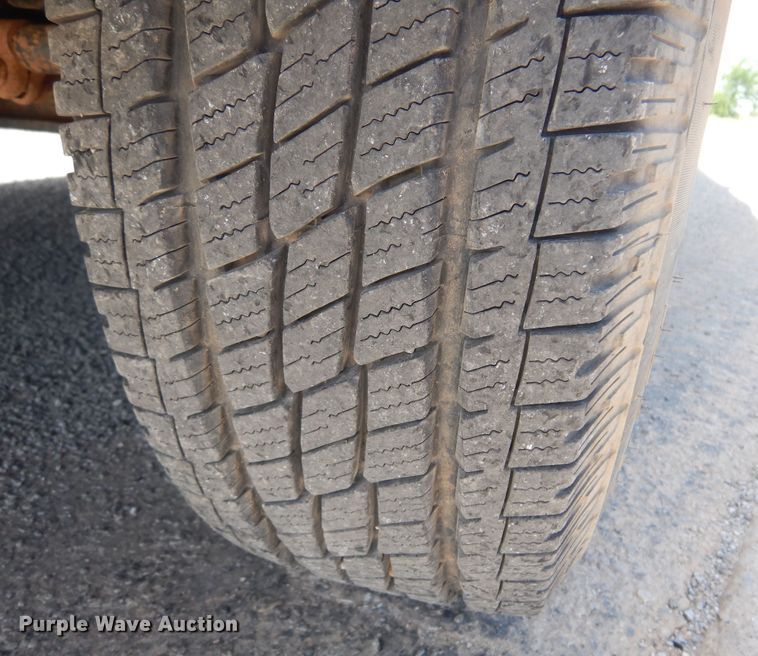 image for item DN0401 1998 Ford E250  ambulance