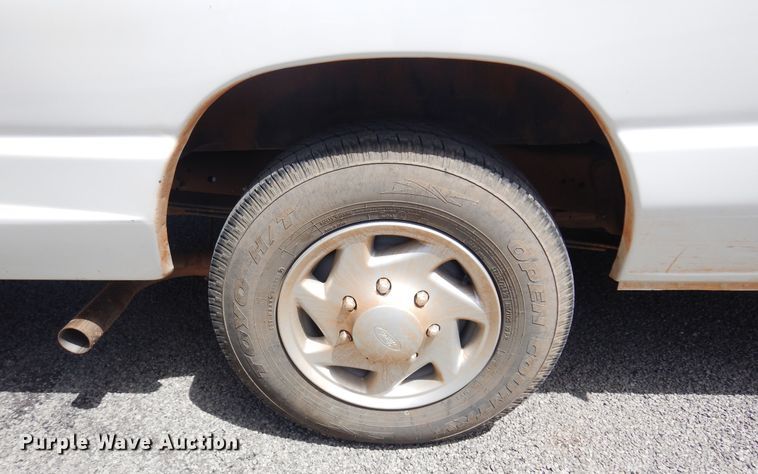 image for item DN0401 1998 Ford E250  ambulance