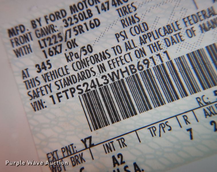 image for item DN0401 1998 Ford E250  ambulance