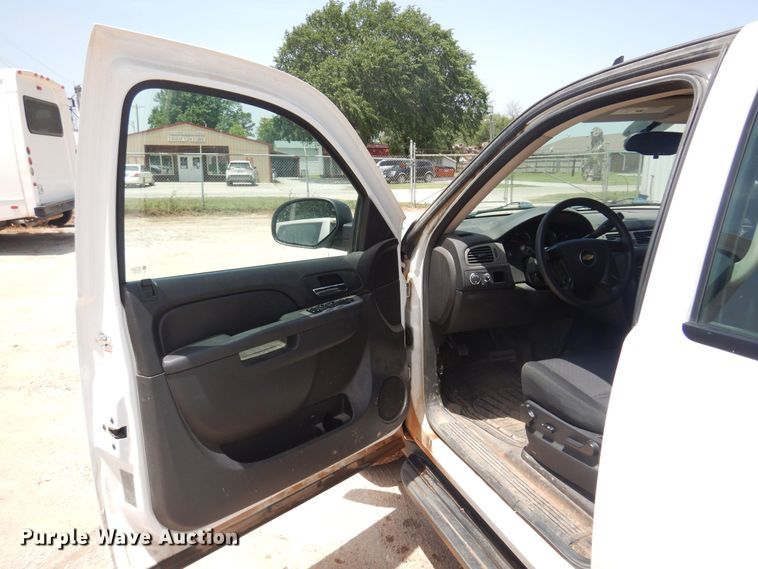 image for item DN0407 2011 Chevrolet Suburban  SUV