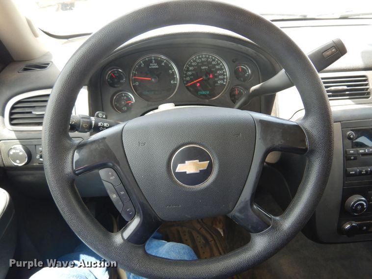 image for item DN0407 2011 Chevrolet Suburban  SUV