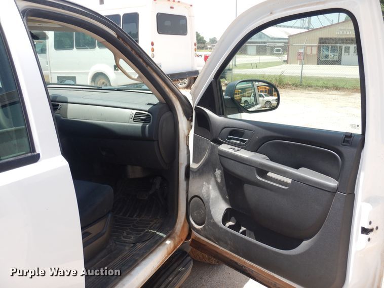 image for item DN0407 2011 Chevrolet Suburban  SUV