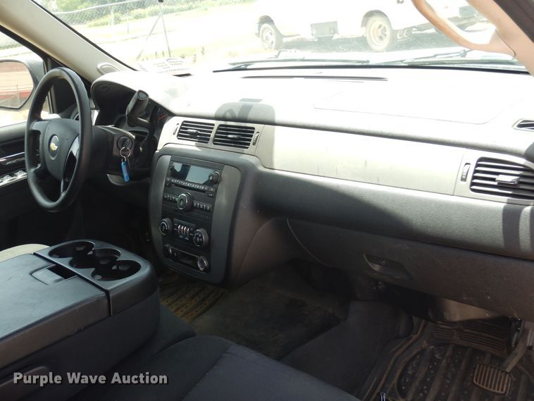 image for item DN0407 2011 Chevrolet Suburban  SUV