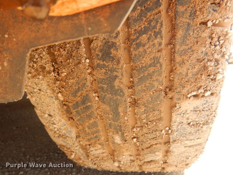 image for item DN0407 2011 Chevrolet Suburban  SUV