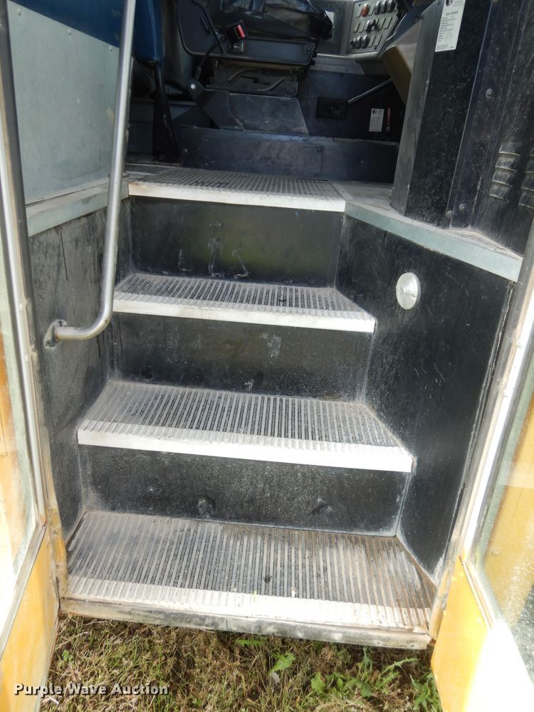 image for item DN1614 2004 Thomas  school bus