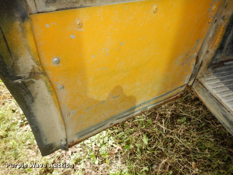 image for item DN1614 2004 Thomas  school bus