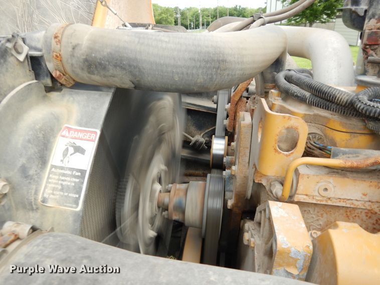 image for item DN1614 2004 Thomas  school bus