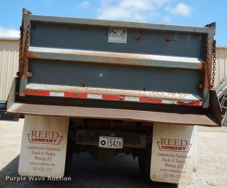 image for item DN1615 2007 GMC C7500  dump truck