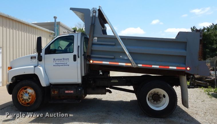 image for item DN1615 2007 GMC C7500  dump truck