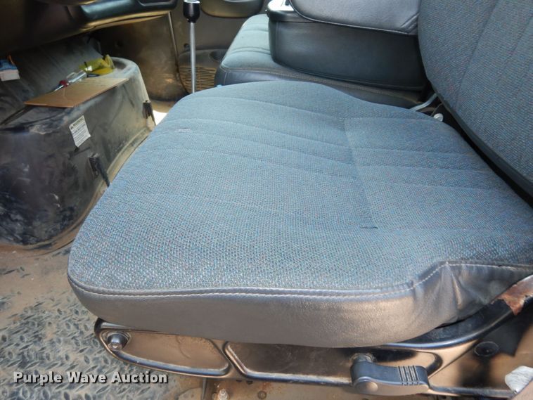 image for item DN1615 2007 GMC C7500  dump truck