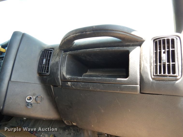 image for item DN1615 2007 GMC C7500  dump truck