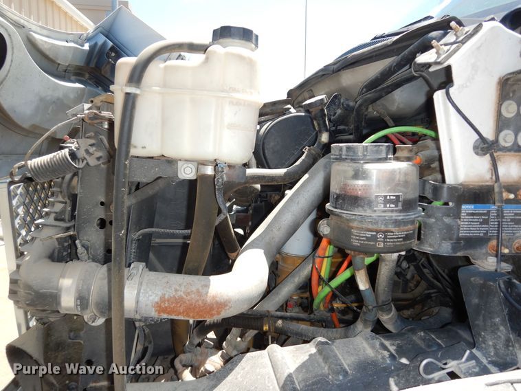 image for item DN1615 2007 GMC C7500  dump truck