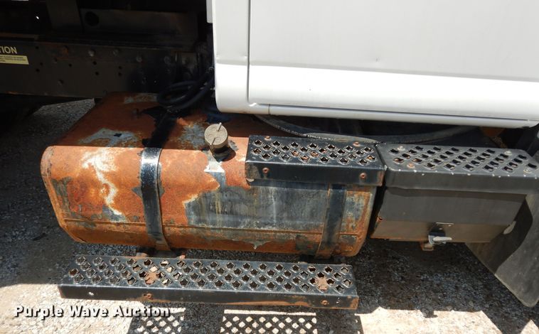 image for item DN1615 2007 GMC C7500  dump truck