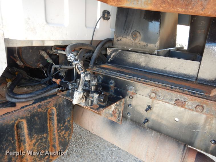 image for item DN1615 2007 GMC C7500  dump truck