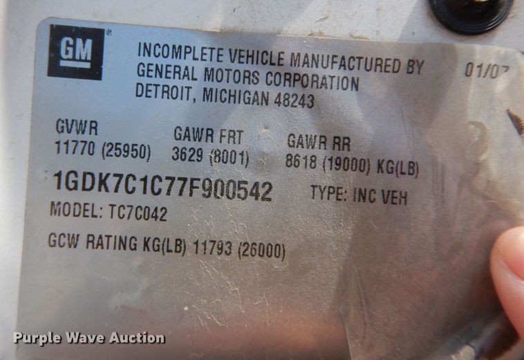 image for item DN1615 2007 GMC C7500  dump truck