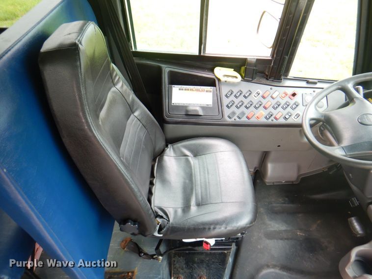 image for item DP4227 2009 Freightliner C2 Thomas Built  school bus