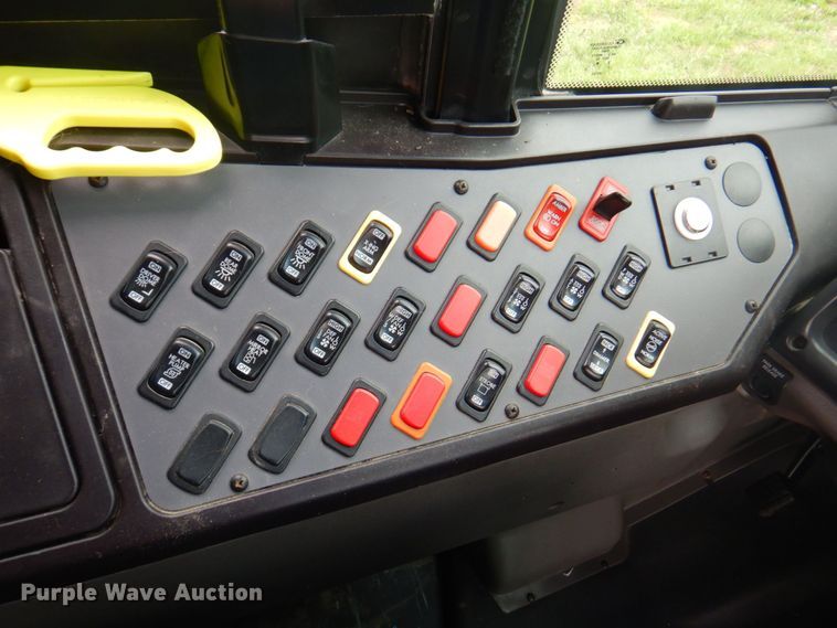 image for item DP4227 2009 Freightliner C2 Thomas Built  school bus