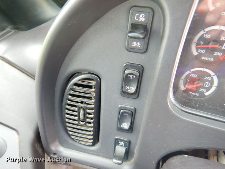 image for item DP4228 2010 Freightliner C2 Thomas Built  school bus