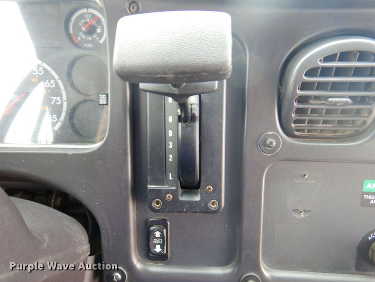 image for item DP4228 2010 Freightliner C2 Thomas Built  school bus