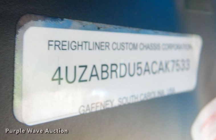 image for item DP4228 2010 Freightliner C2 Thomas Built  school bus