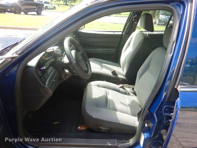 image for item DP4251 2010 Ford Crown Victoria Police Interceptor