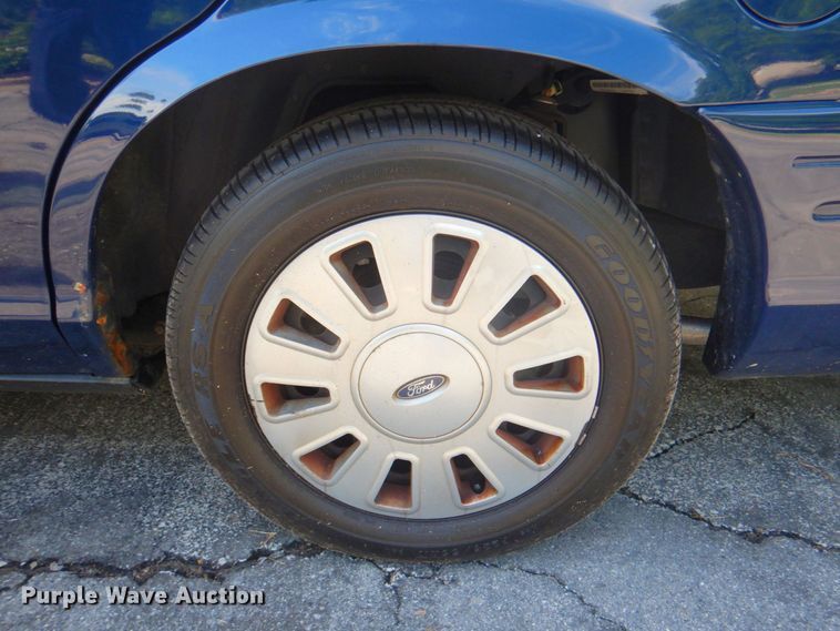 image for item DP4251 2010 Ford Crown Victoria Police Interceptor