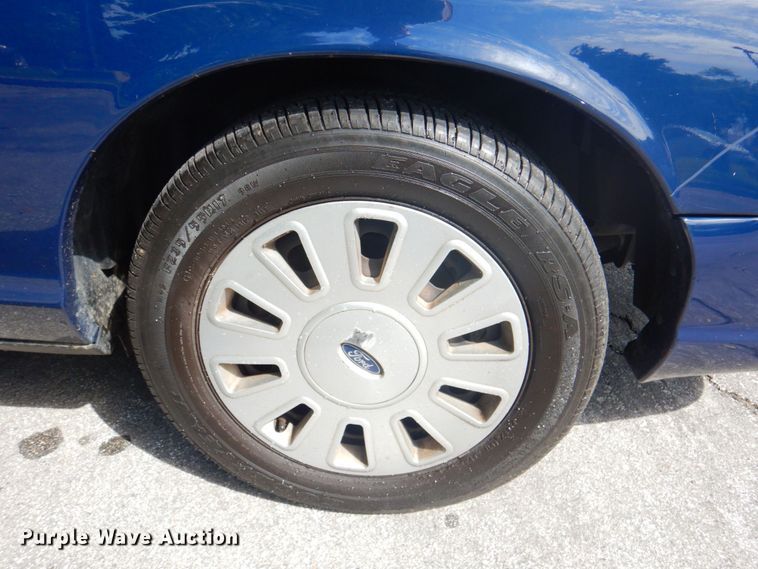 image for item DP4251 2010 Ford Crown Victoria Police Interceptor