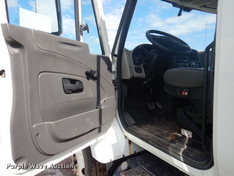 image for item DP5574 2008 International WorkStar 7400SFA  dump truck