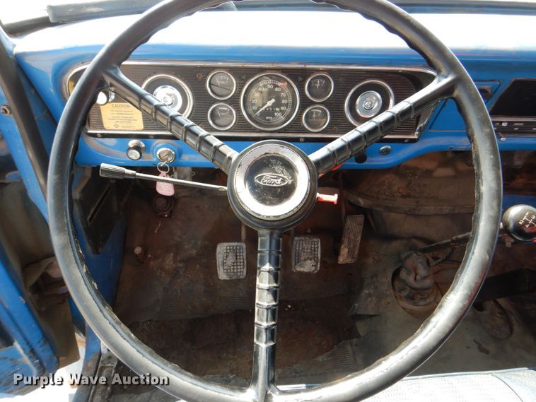 image for item DS8007 1976 Ford F600  dump flatbed truck