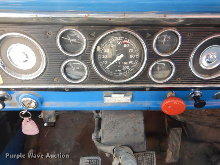 image for item DS8007 1976 Ford F600  dump flatbed truck