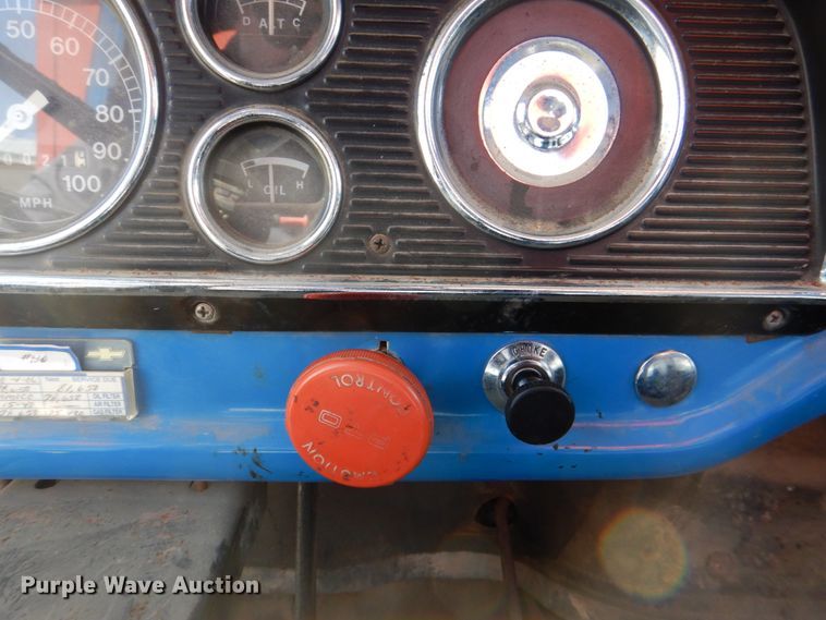 image for item DS8007 1976 Ford F600  dump flatbed truck