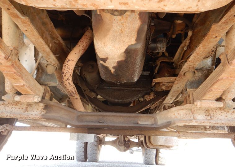 image for item DS8007 1976 Ford F600  dump flatbed truck