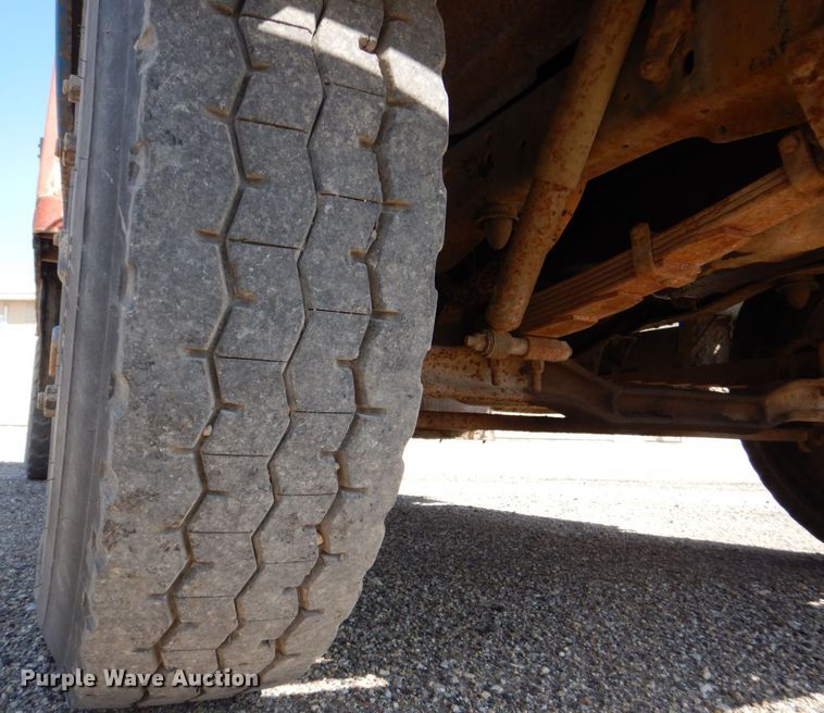 image for item DS8007 1976 Ford F600  dump flatbed truck