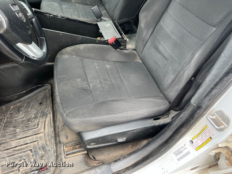 image for item DS8265 2012 Dodge Charger Police