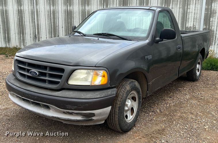 image for item DS8267 2003 Ford F150  pickup truck