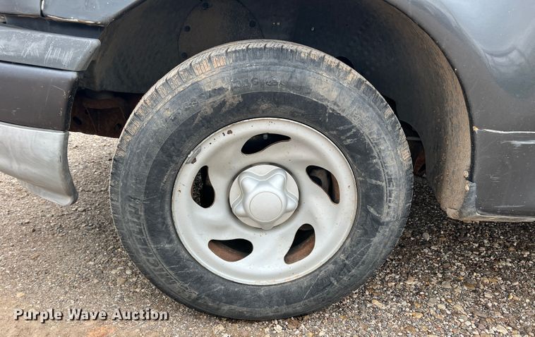 image for item DS8267 2003 Ford F150  pickup truck