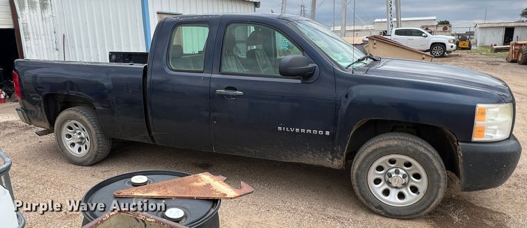 image for item DS8270 2008 Chevrolet Silverado 1500  Ext. Cab pickup truck