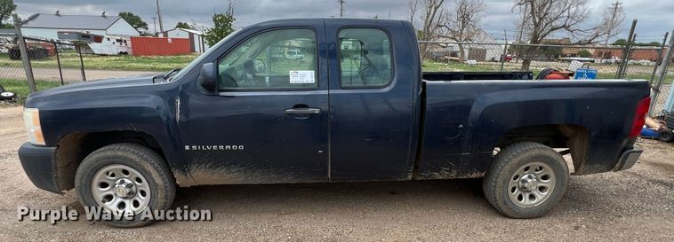 image for item DS8270 2008 Chevrolet Silverado 1500  Ext. Cab pickup truck