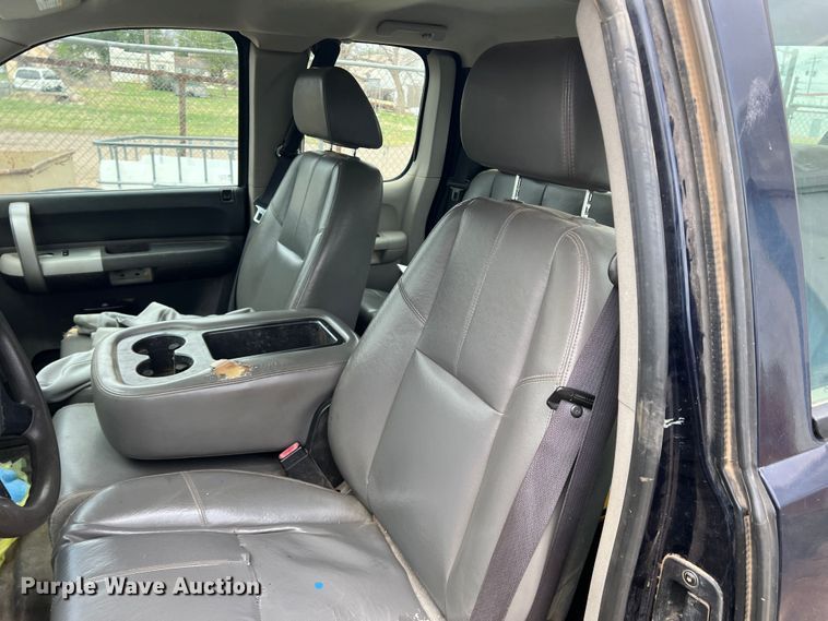 image for item DS8270 2008 Chevrolet Silverado 1500  Ext. Cab pickup truck