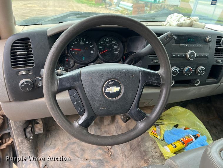 image for item DS8270 2008 Chevrolet Silverado 1500  Ext. Cab pickup truck